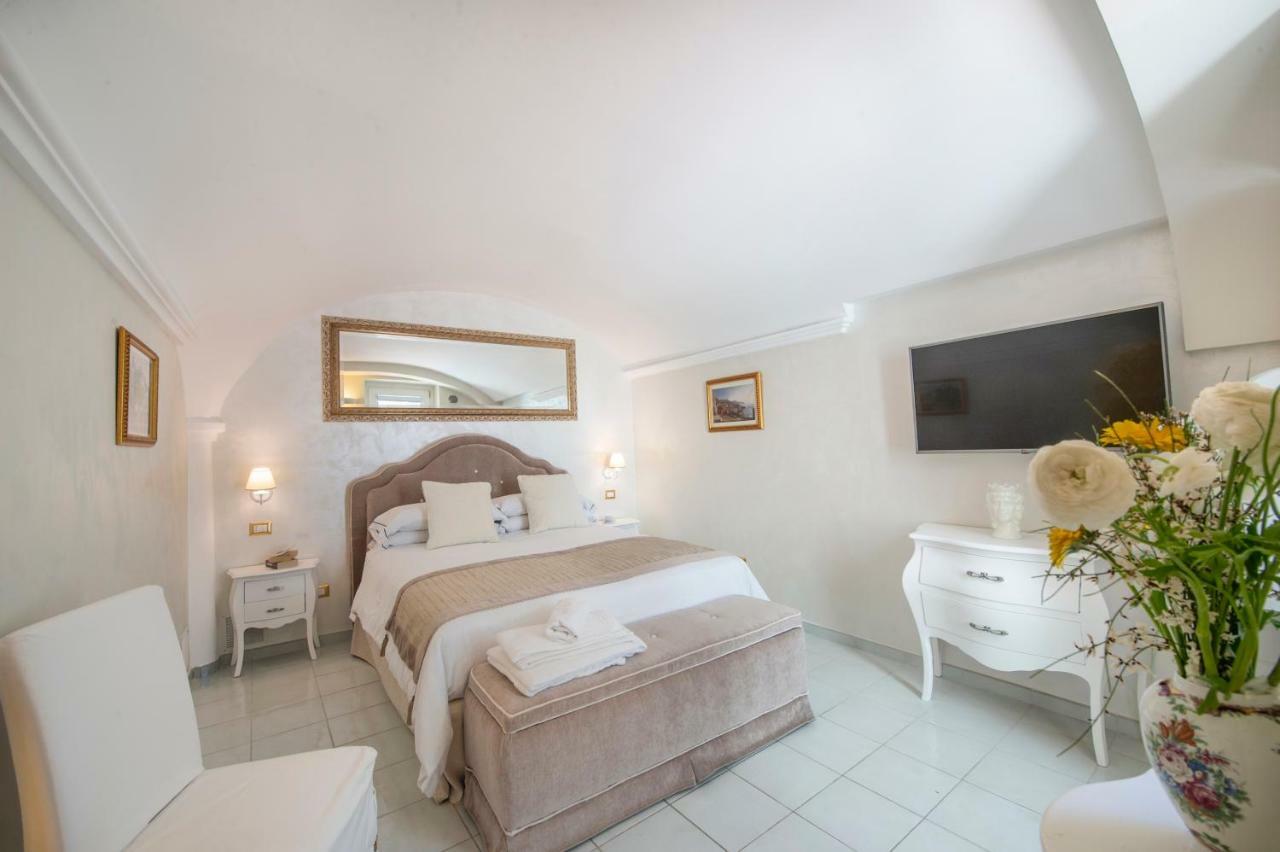 Lauro Dependance Guest house
